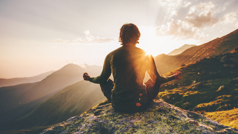 14 Amazing Benefits of Meditation That Can Rewire Your Brain