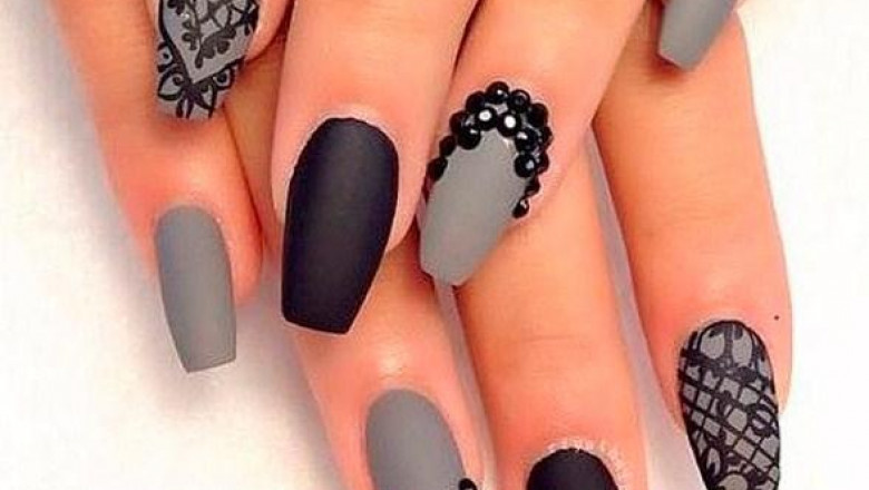 What Are Some Forms of Fashion Nails Art?