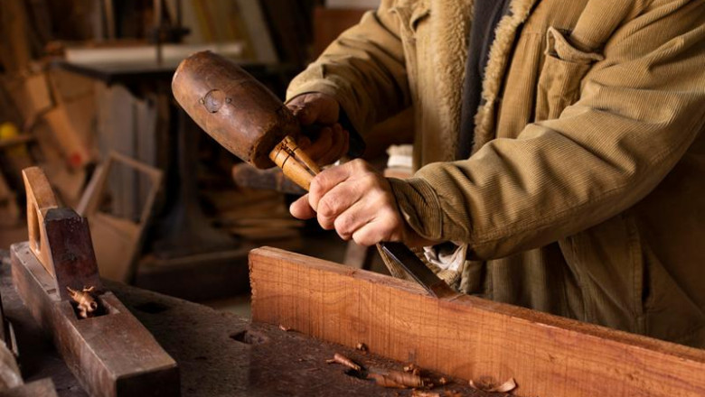 How do you find the best Custom Timber Furniture on the Internet?