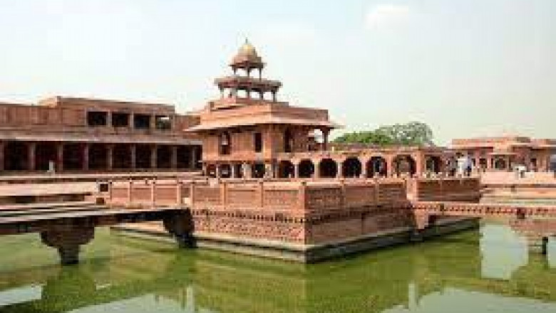 Panch mahal, where It is situated and what is special