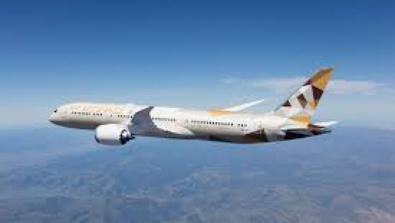 How should you call to Etihad Airways customer service?