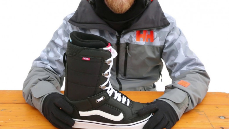 Kinds Of Snowboards And Selecting The Best Snowboard Boots