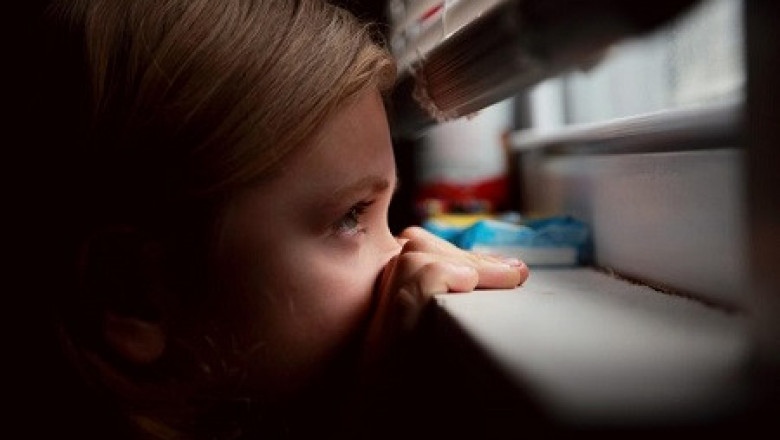 International Parental Child Abduction | Cominos Family Lawyers