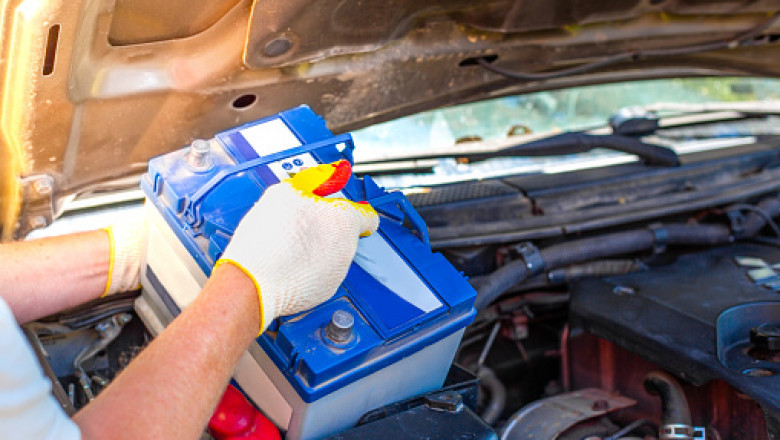 Top 6 Signs That Your Car Battery Needs Replacing