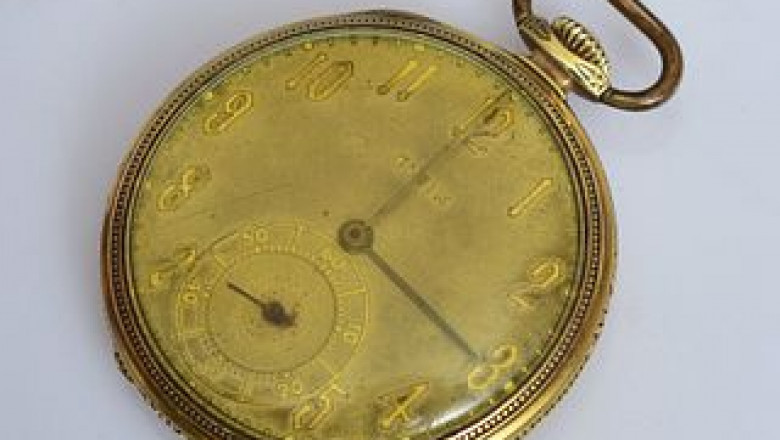 What Makes Vintage Pocket Watches So Popular Among Collectors?