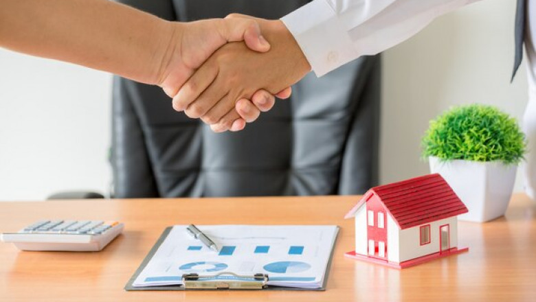 Why Should a Buy to Let First Time Buyer Hire a Broker?