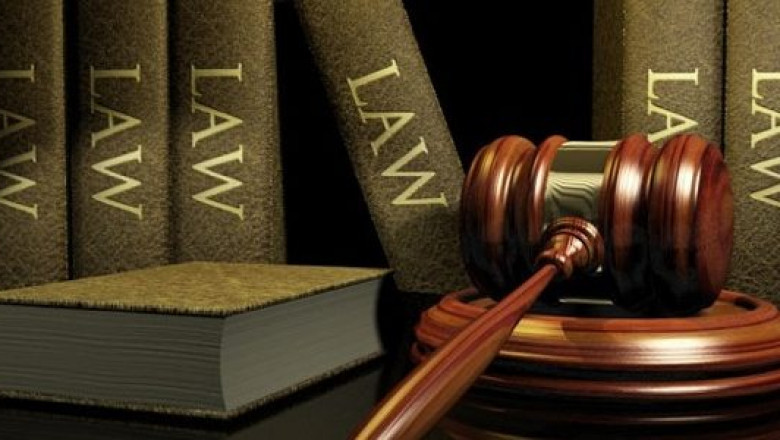 What are the different benefits of making use of the right attorney?