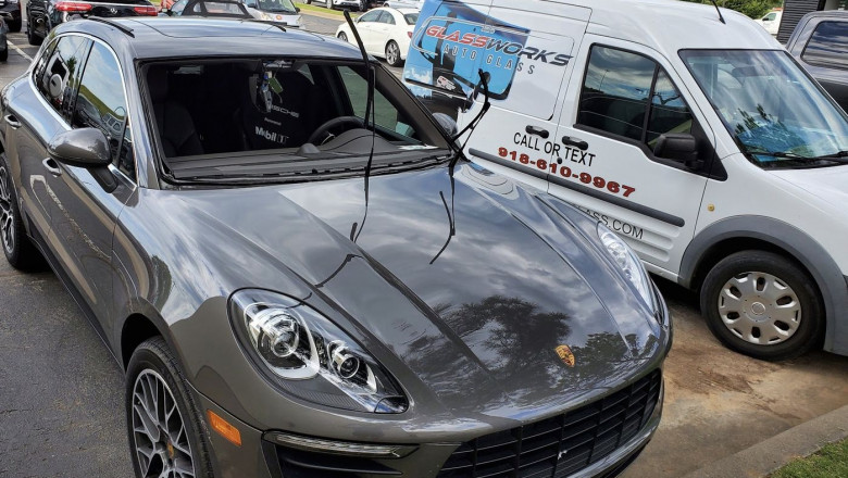 What to expect from mobile auto glass repair Tulsa