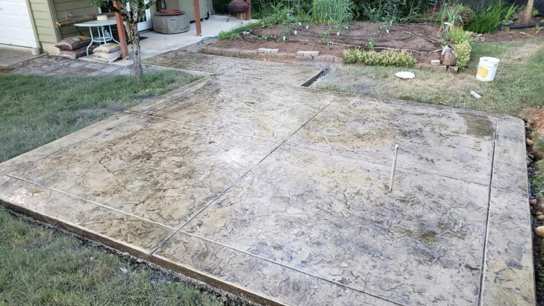 Choose the best concrete patios contractor to change the look of your backyard