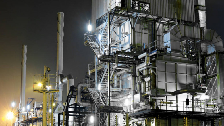 How To Manage Assets Effectively And Reduce Operational Cost With Oil And Gas Management Software?