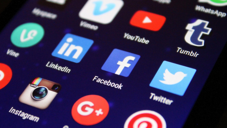 10 Best Social Media Post Tools To Use In 2022.