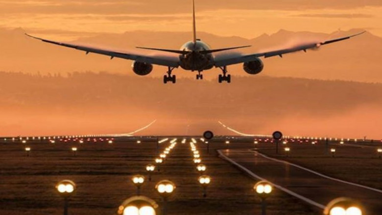10 Essential Items to Keep While Moving Abroad