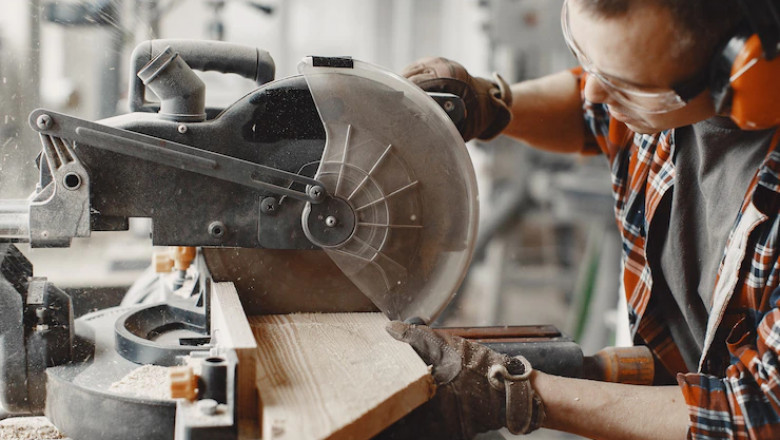 When Do I Need a Carpenter?