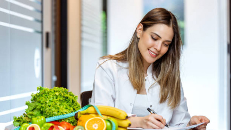 Why do You Need to Consult An Online Weight Loss Nutritionist?