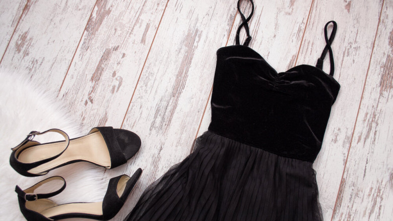 10 Reasons Why Girls Should Own a Velvet Dress This Season