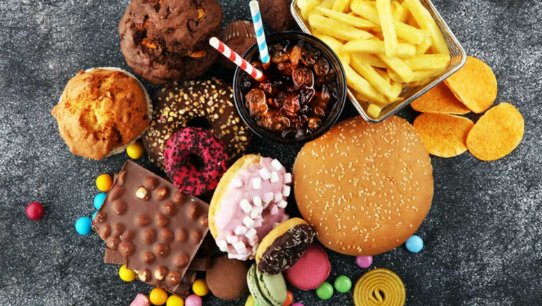 Choosing Junk Food Among Healthy Food and Junk Food