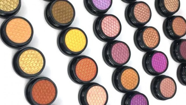 Looking For Eyeshadow for Violet Vision In Seconds