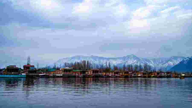 Explore Honeymoon in Kashmir with us