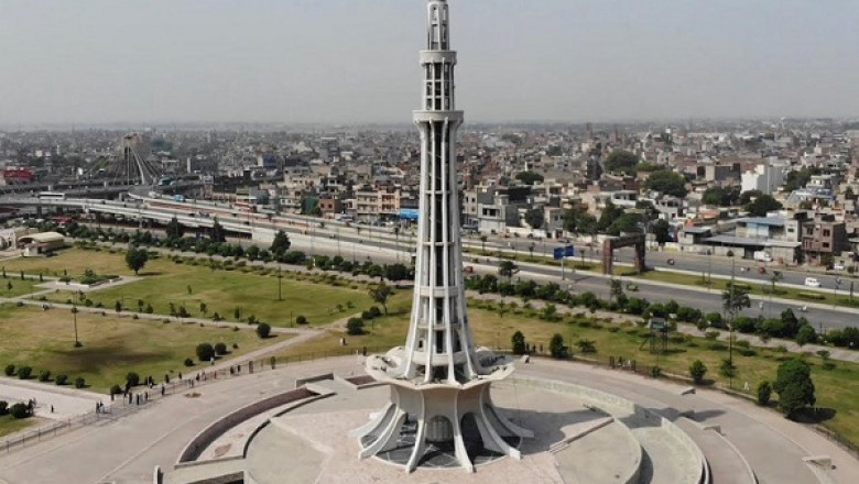 The Transition to Apartment Living in Lahore