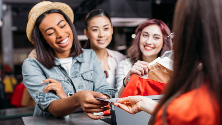 Simple Payment Processing Is Making Credit & Debit Cards More Attractive