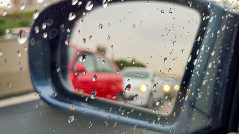 Ways to Drive Safely in Rain and Wind