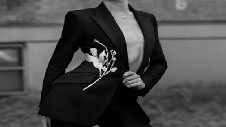 summer Alexander McQueen Sale offerings