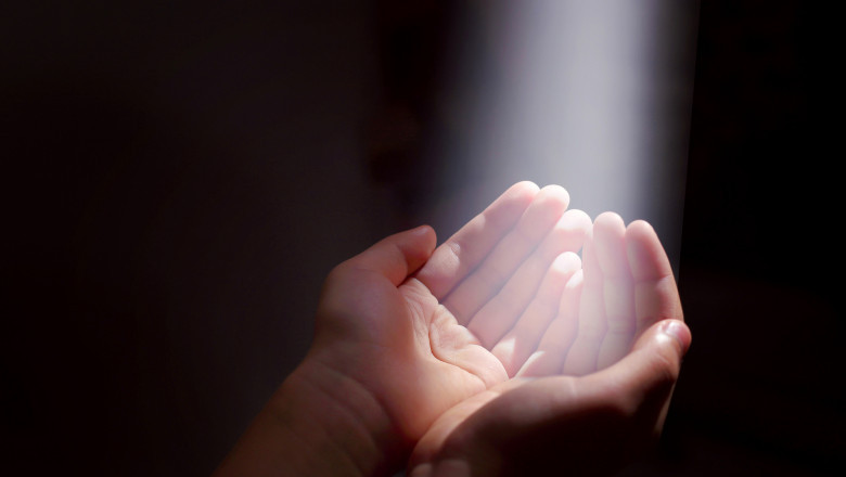 A Course in Miracles Is Seeing Others As Brothers