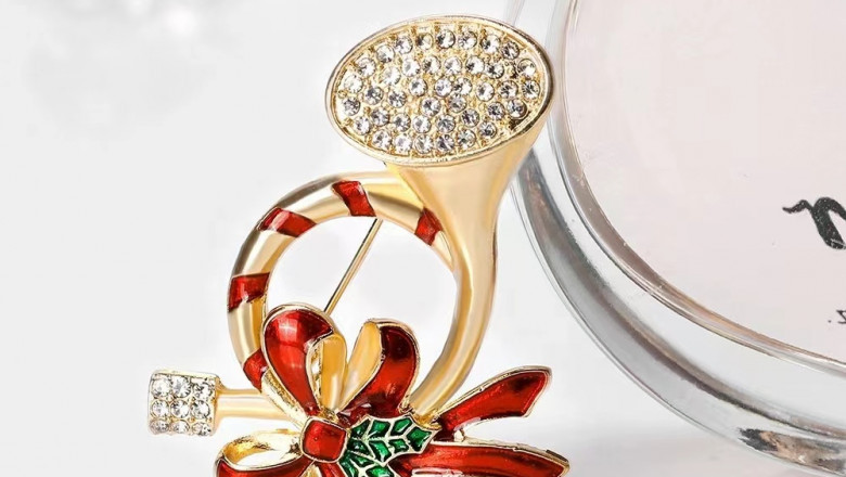 The Model for Wholesale Jewelry (Jewelry sell by Kilogram)