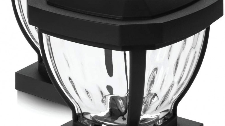 solar lamp post