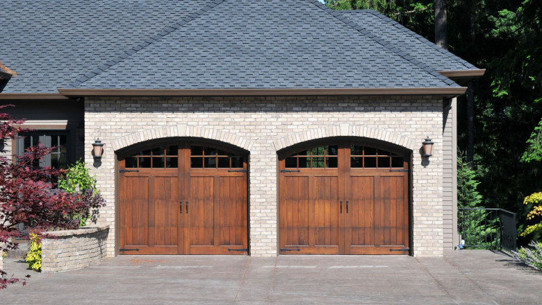 The Cost Breakdown For Garage Door Repairs or Replacement