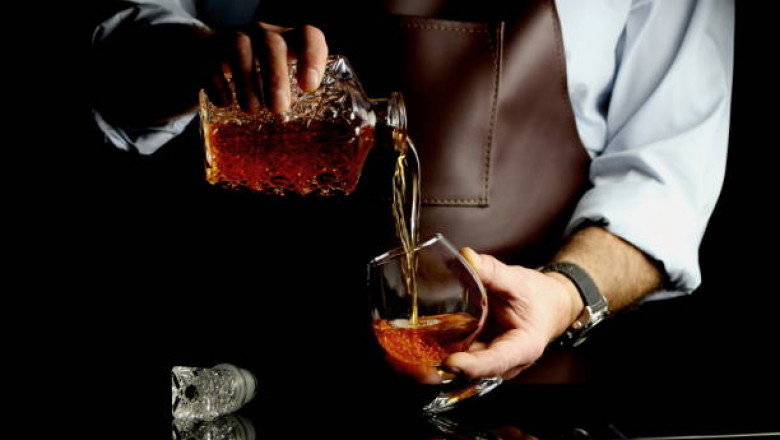 What Are The Key Molecules And Chemical Composition Of Whisky?