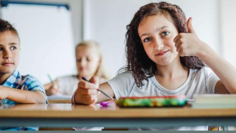 5 ways to encourage your child to develop positive attitude