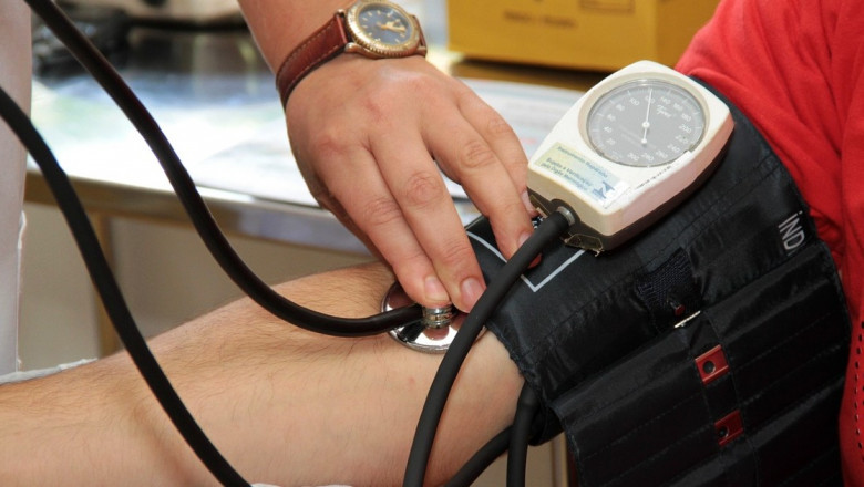 A Non-Invasive Blood Pressure Monitor is a Gadget That Measures Blood Pressure without the Need of a Needle