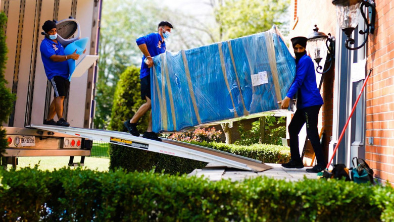 Maxi Moving