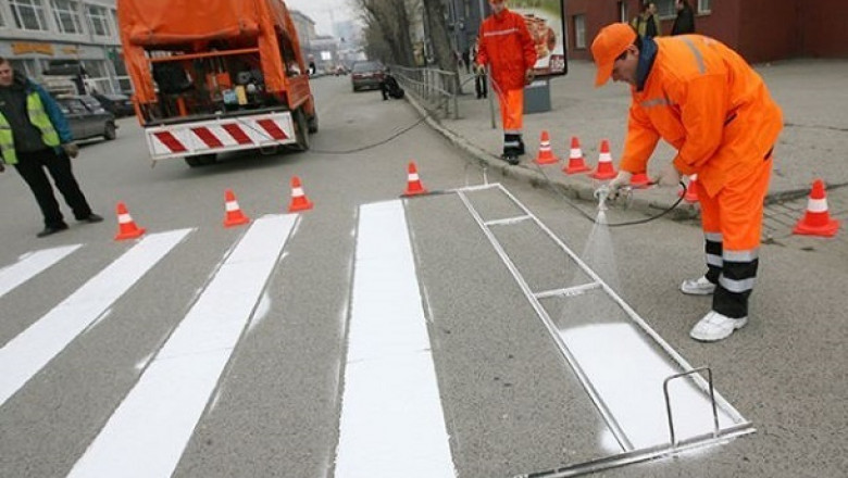 Road Marking Coatings Can Be Placed Using A Variety Of Techniques, Including Spraying, Brush Painting