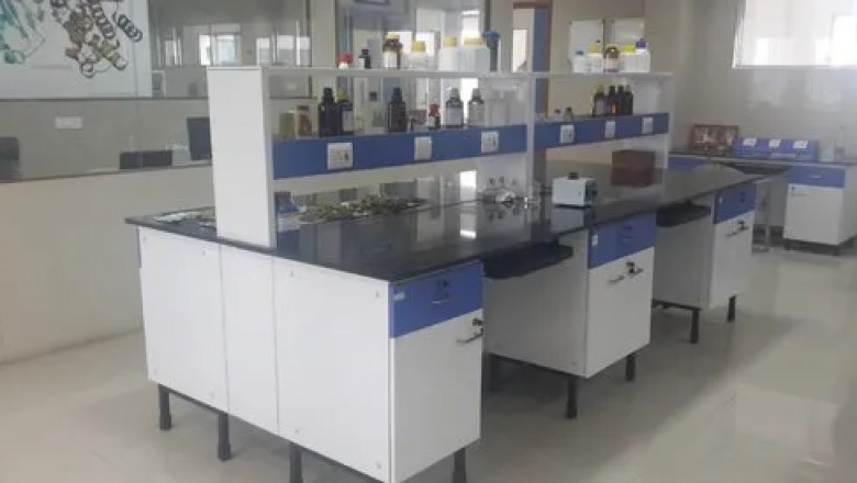 How to Choose the Right Lab Furniture Manufacturer for Your Project