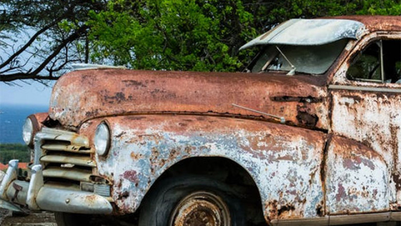 What Are the Pros of Hiring an Unwanted Car Removal Service?
