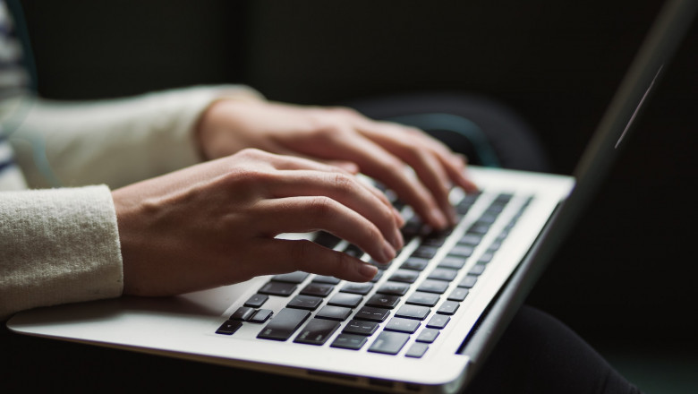 The Complete Guide to AI Writing Assistants and How They are Disrupting Copywriting & Content Creation