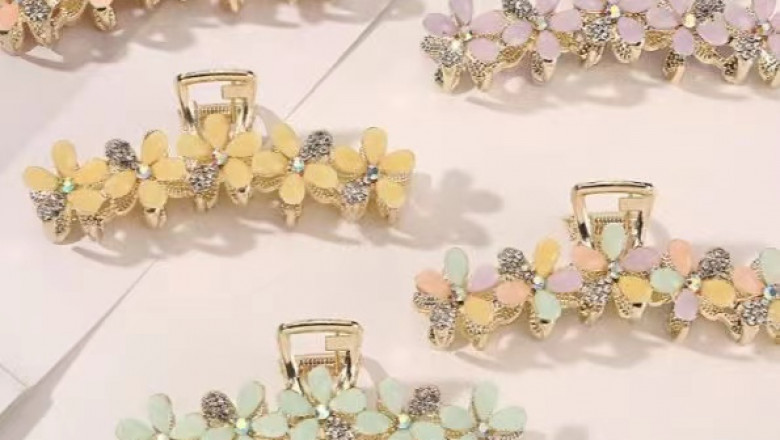 These ordinary hair ornaments, actually can double the appearance level