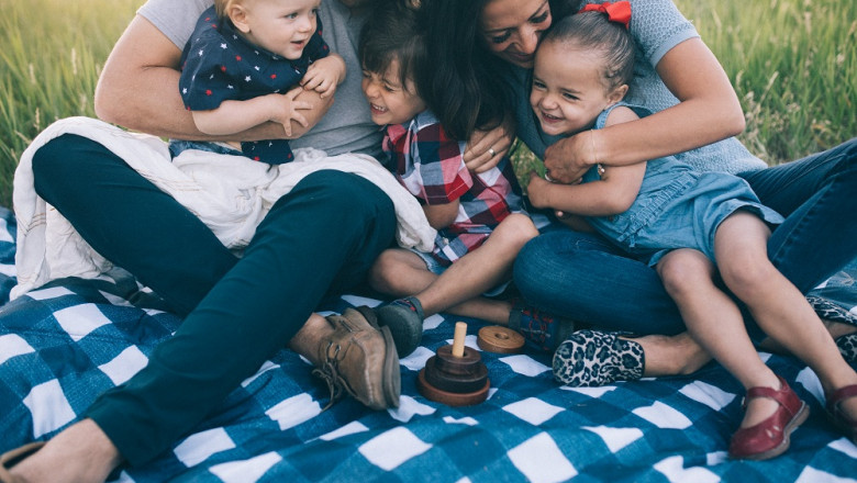 5 Fall Baby Essentials for Traveling Parents