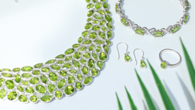 The August Birthstone: Peridot