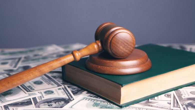 Benefits You Can Expect From a Law Degree in 2022