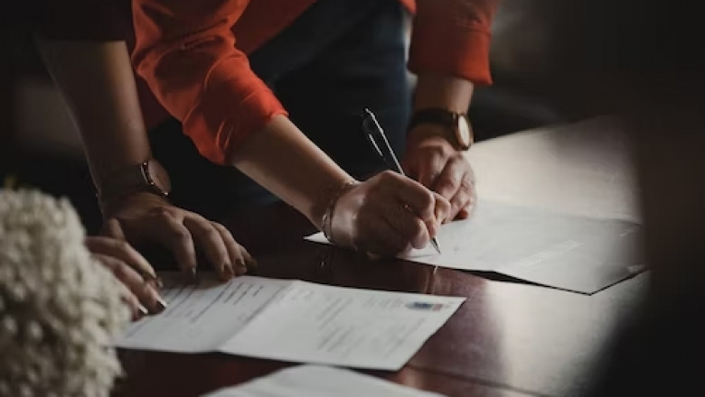 What Happens If One Side Does Not Sign the Divorce Papers?
