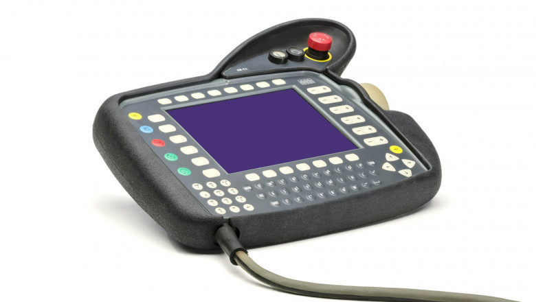 Robot Operators Now Have Remote Application Programming And Motion Control Capabilities Thanks To Robotic Teach Pendants
