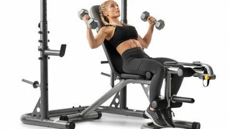 The functions of Squat Rack to exercisers
